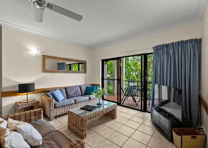Nautilus Holiday Apartments